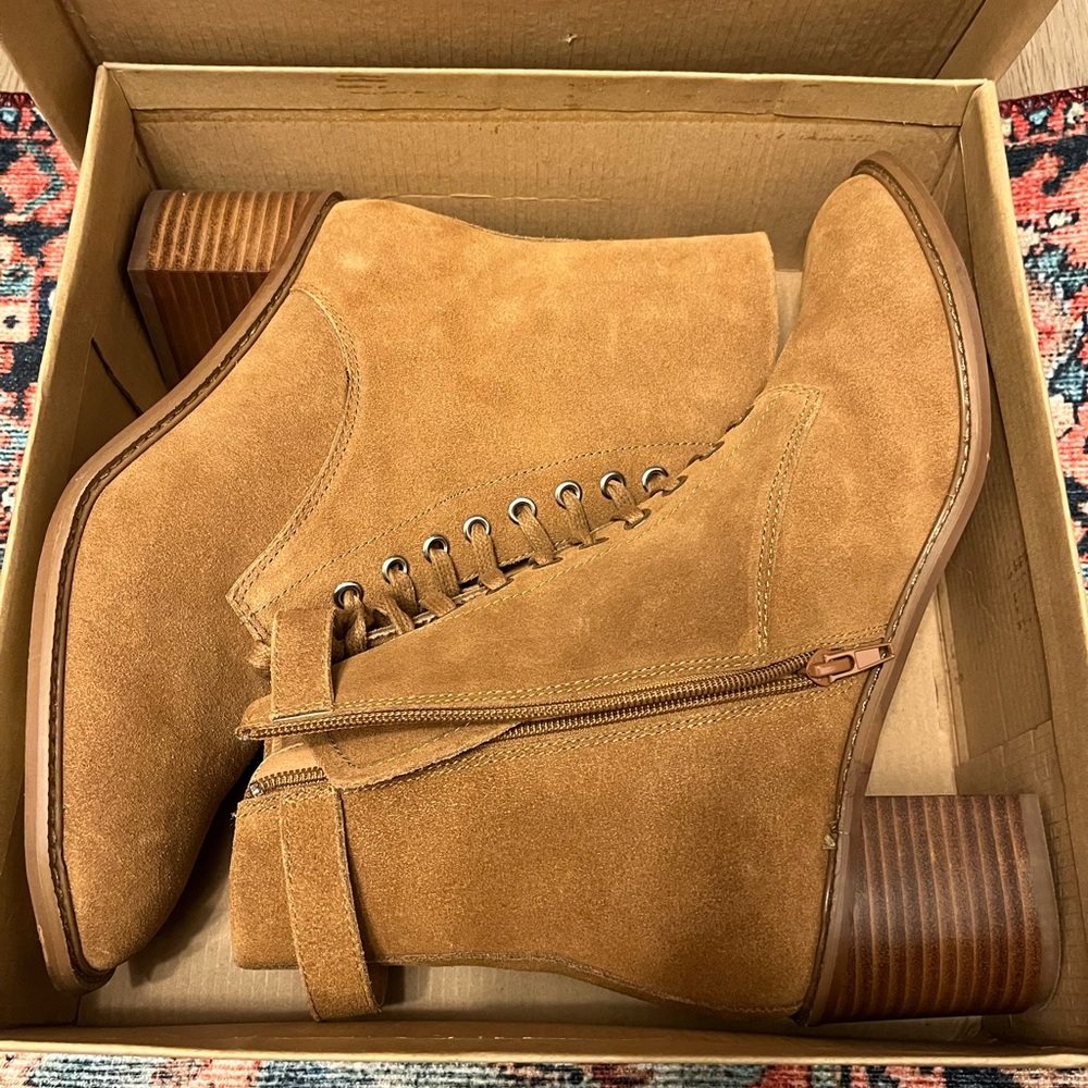 Urban outfitters khaki leather boots